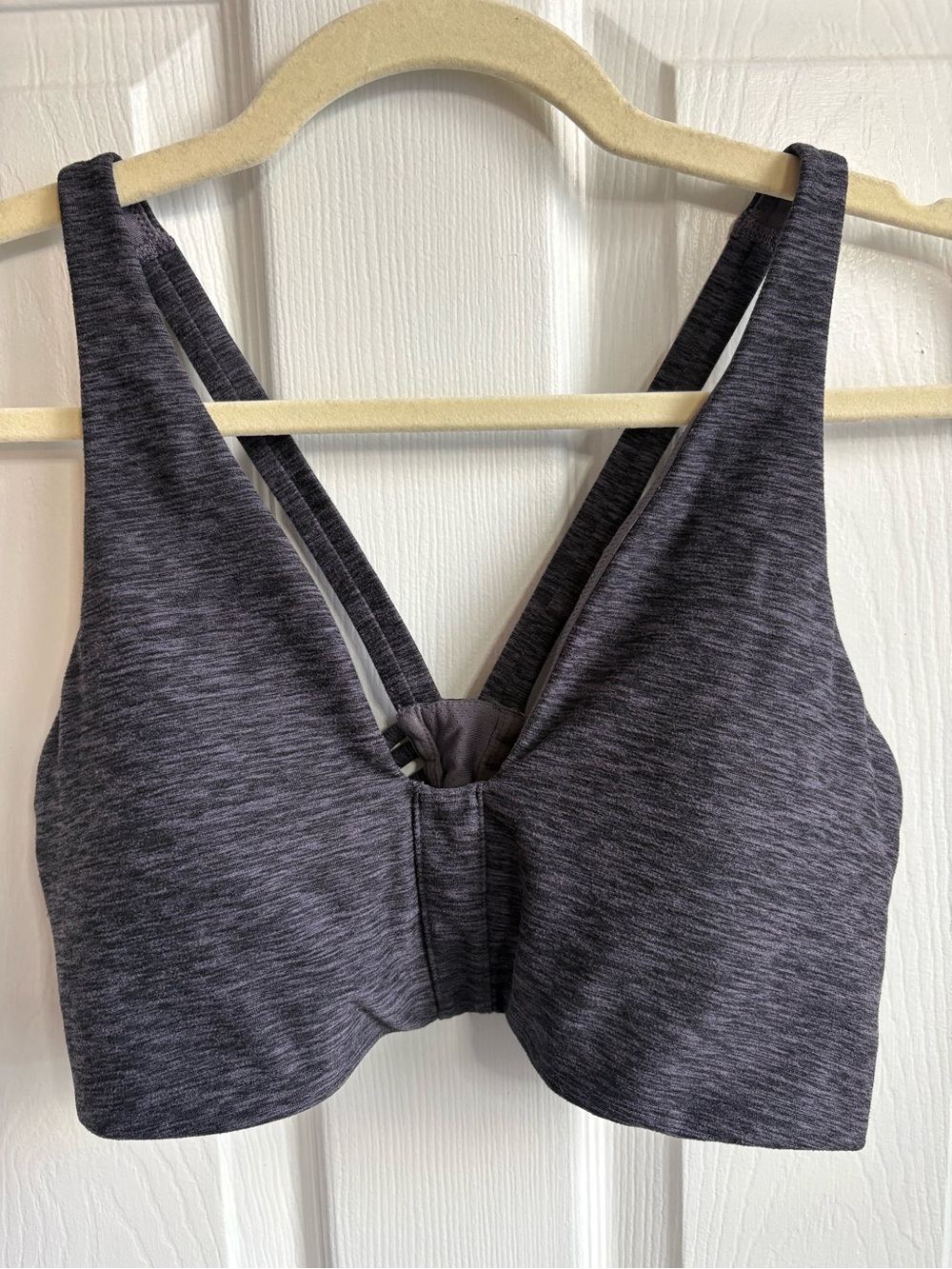 Victoria’s Secret 2-Pack Gray & Pink Strappy Back Sports Bras, Size Medium